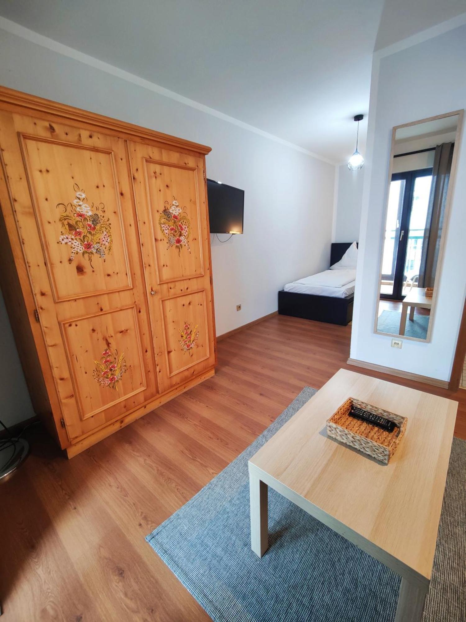 Hotel Beim Schupi คาร์ลสรูเฮอ ภายนอก รูปภาพ